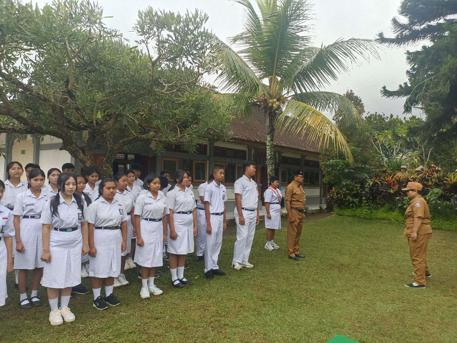 Pelaksanaan Upacara Pagi Ceria